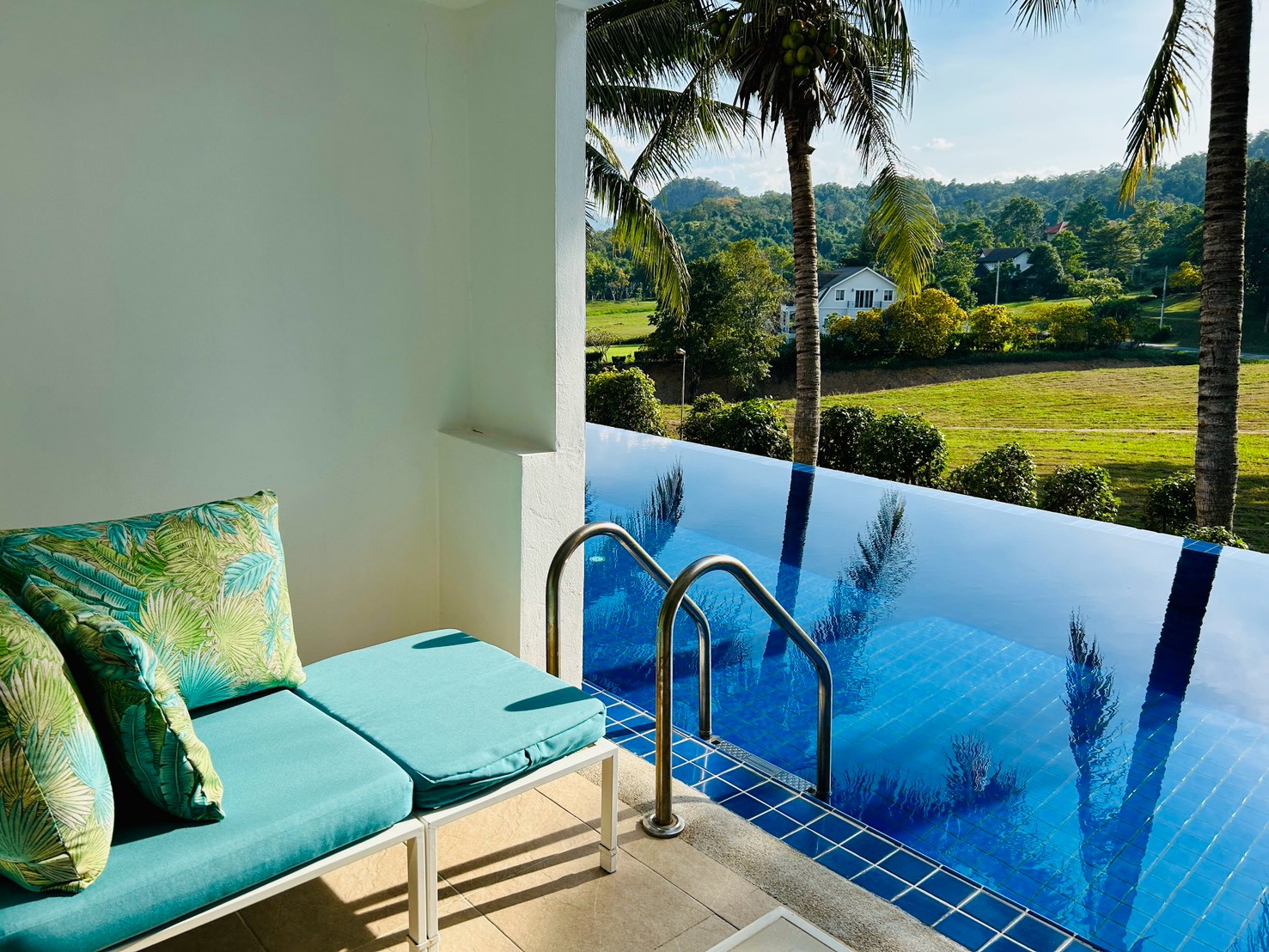 Pool Deluxe Room